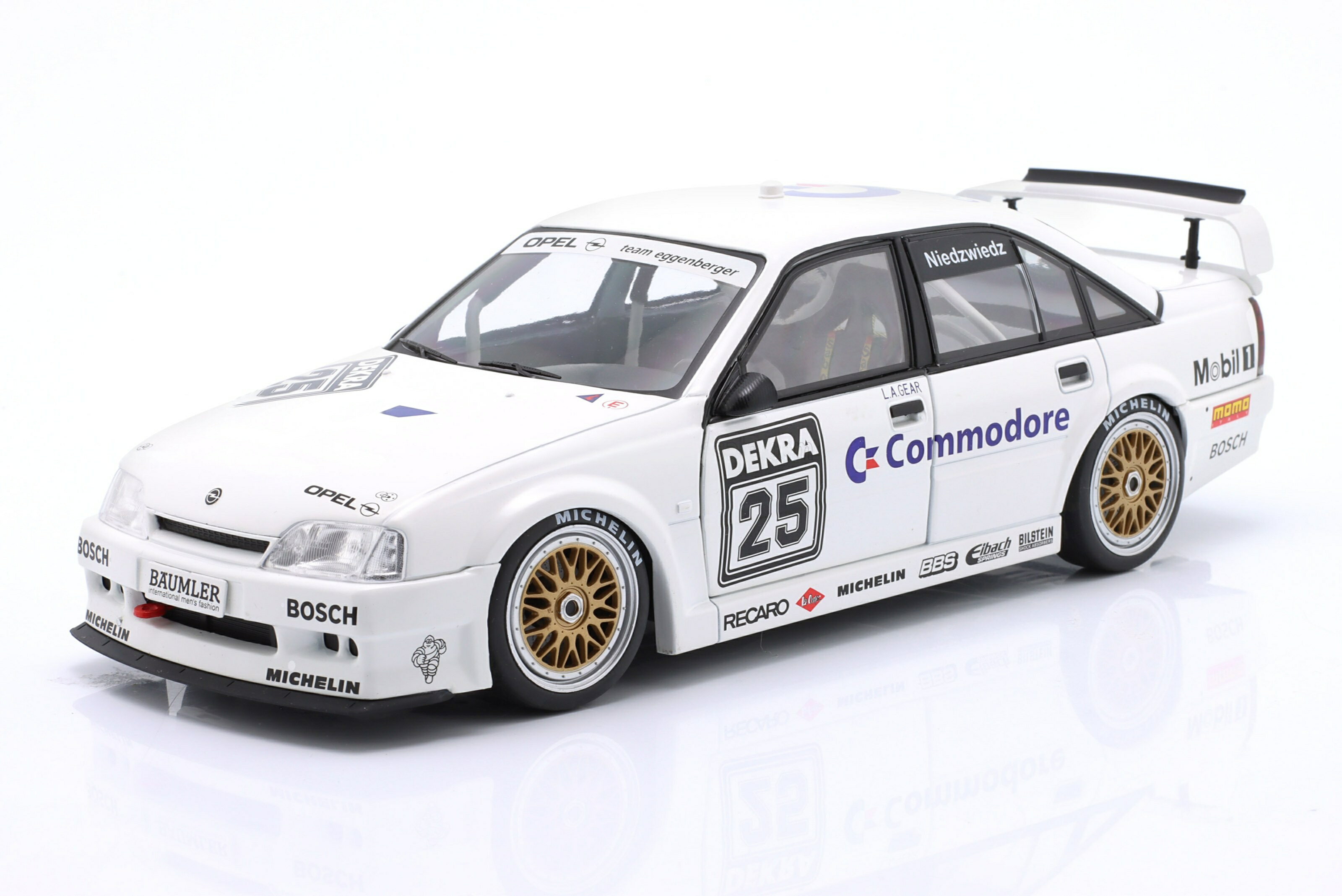 OPEL オメガ 3000 EVO 500 TEAM EGGENBERGER MOTORENBAU #25 DTMシーズン 1991 クラウス・ニーヅビーズ ホワイト / Werk83 1/18 ミニカー