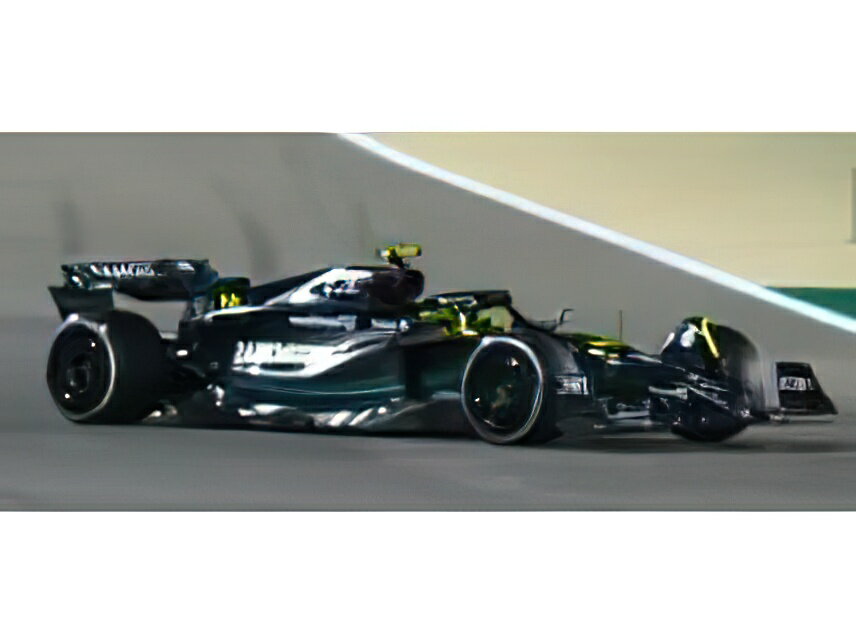 F1モデルカー　McLaren ルイスハミルトン　1/18サイズ 初めて買ったF1モデル。ルイス・ハミルトンのマクラーレン・メルセデス