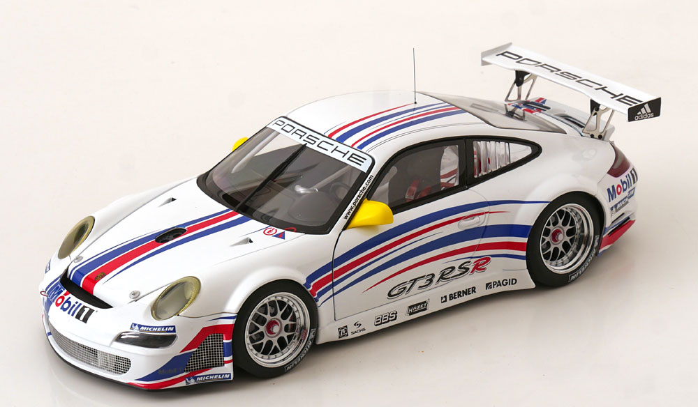 商品詳細 メーカー AUTOart スケール 1/18 お届け時期 お届けの目安の記載を必ずご確認ください。 在庫について 在庫管理に関しましては細心の注意を払っておりますが、他サイトとの併売の為、在庫切れの場合がございます。万が一売り切れ...