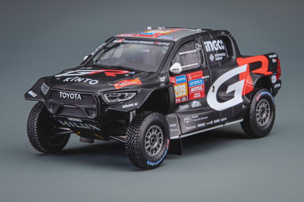 Toyota GR DKR Hilux Evo T1U No.209 Rally Dakar 2024 G. de Villiers D.Murphy/ IXO 1/43 ミニカー