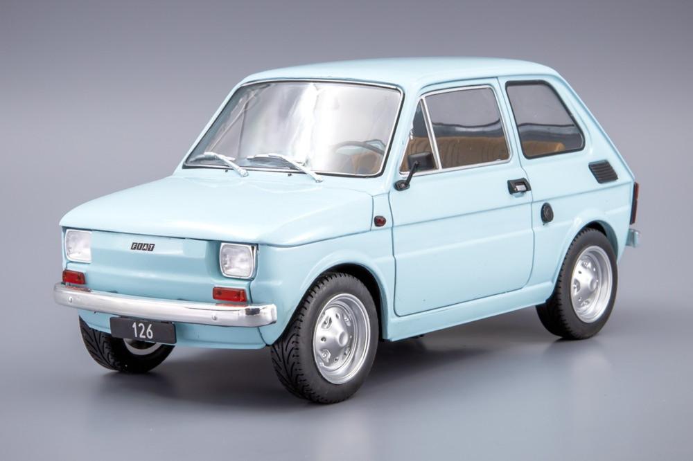 Fiat 126 1972 ライトブルー/ MCG 1/18 ミニカー