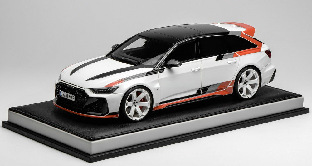 【予約】2026年発売予定AUDI A6 RS6 GT アバント 2023 ホワイトレッドグレー/ MOTORHELIX 1/18 149台限定ミニカー