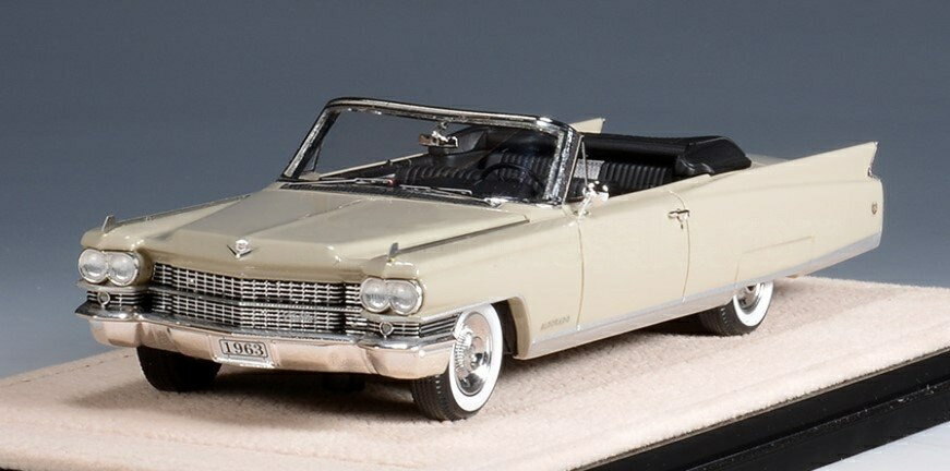 【予約】2026年発売予定CADILLAC Eldorado Biarritz カブリオレ オープン 1963 アイボリー / STAMP-MODELS 1/43 ミニカー