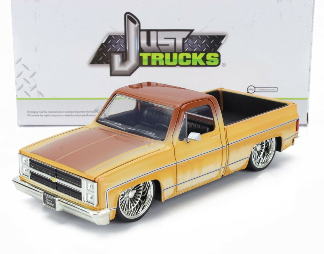 k*u様 新品限定品ホットウィールシボレー C 10 ダイキャストビークル - Amazon | Hot Wheels'67 Chevy C10 HW Flames 9/10 | ミニカー・ダイ