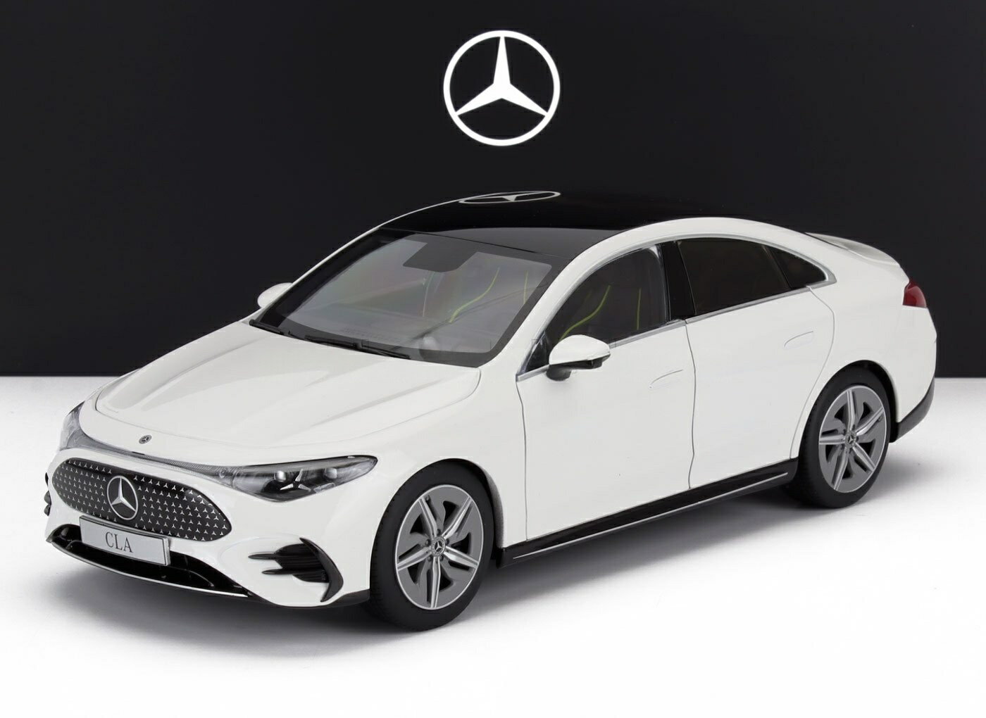 【予約】 MERCEDES BENZメルセデスベンツ CLA CLASS CLAクラス (C174) BEV 2025 POLAR WHITEポーラーホワイト / NZG 1/18 ミニカー