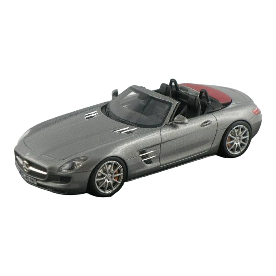 ▶ PRODUCT DETAILS メーカー Schuco スケール 1/43 商品状態 新品 ⚠ 海外製品に関するご案内 本製品は精密ディスプレイモデルのため、製造工程上、個体差が見られる場合がございます。微細な塗装の個体差・エッチングパーツのわずかなズレ・ケース／外箱の軽微なダメージ等がこれに該当します。これらはメーカー基準で良品とされており、当店でも良品として取り扱っております。あらかじめご了承ください。 ▶ NOTICE お届け時期について お届けの目安の記載を必ずご確認ください。 在庫について 他サイトとの併売のため、在庫切れの場合がございます。売り切れの際はメールにてご連絡いたします。 予約商品について 銀行振込・コンビニ決済のお支払い期限はご注文日から14日以内です。予約品は代引き・クレジット決済をご選択ください。発売予定日は確定日ではなく、大幅な延期・中止、入荷数量の減少が生じる場合がございます。 ご注意事項 輸入品の性質上、外箱に傷みなどがある場合がございます。あらかじめご了承ください。