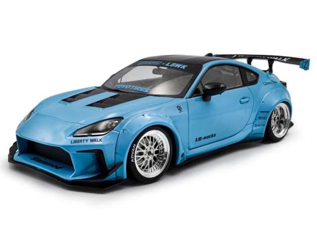 ▶ PRODUCT DETAILS メーカー SOLIDO スケール 1/18 商品状態 新品 ⚠ 海外製品に関するご案内 本製品は精密ディスプレイモデルのため、製造工程上、個体差が見られる場合がございます。微細な塗装の個体差・エッチングパーツのわずかなズレ・ケース／外箱の軽微なダメージ等がこれに該当します。これらはメーカー基準で良品とされており、当店でも良品として取り扱っております。あらかじめご了承ください。 ▶ NOTICE お届け時期について お届けの目安の記載を必ずご確認ください。 在庫について 他サイトとの併売のため、在庫切れの場合がございます。売り切れの際はメールにてご連絡いたします。 予約商品について 銀行振込・コンビニ決済のお支払い期限はご注文日から14日以内です。予約品は代引き・クレジット決済をご選択ください。発売予定日は確定日ではなく、大幅な延期・中止、入荷数量の減少が生じる場合がございます。 ご注意事項 輸入品の性質上、外箱に傷みなどがある場合がございます。あらかじめご了承ください。