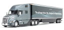 Volvo VNL860 ハイルーフスリーパー & 53フィートトレーラー スカート付、コースタルミスト トレーラー / First Gear 1/50 建設機械模型 工事車両