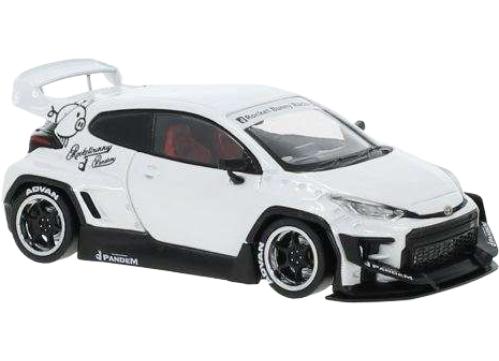 Toyota Yaris Pandem ホワイト IXOMOC327 / IXO 1/43 ミニカー