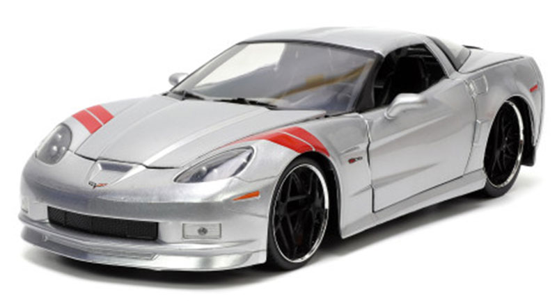 Rakuten - Chevroletシボレー Corvetteコルベット Z06 2006 シルバー スポーツカー 模型 / JADA 1/24 ミニカー 模型
