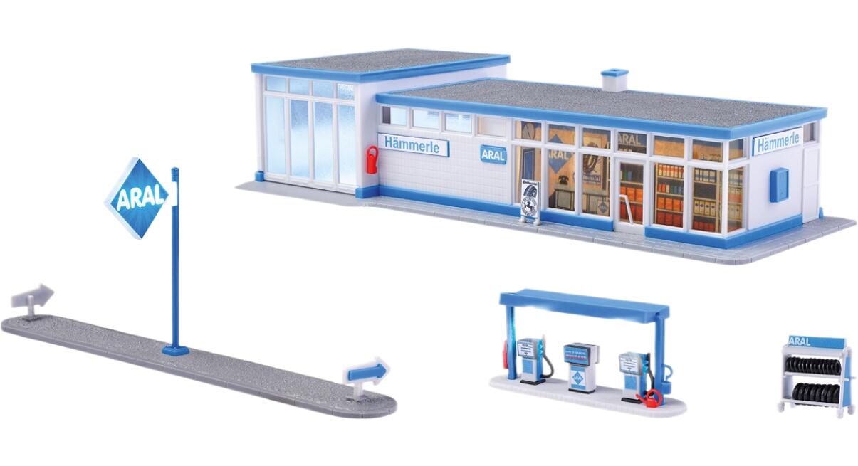 ▶ PRODUCT DETAILS メーカー Kibri スケール 1/87 商品状態 新品 ⚠ 海外製品に関するご案内 本製品は精密ディスプレイモデルのため、製造工程上、個体差が見られる場合がございます。微細な塗装の個体差・エッチングパーツのわずかなズレ・ケース／外箱の軽微なダメージ等がこれに該当します。これらはメーカー基準で良品とされており、当店でも良品として取り扱っております。あらかじめご了承ください。 ▶ NOTICE お届け時期について お届けの目安の記載を必ずご確認ください。 在庫について 他サイトとの併売のため、在庫切れの場合がございます。売り切れの際はメールにてご連絡いたします。 予約商品について 銀行振込・コンビニ決済のお支払い期限はご注文日から14日以内です。予約品は代引き・クレジット決済をご選択ください。発売予定日は確定日ではなく、大幅な延期・中止、入荷数量の減少が生じる場合がございます。 ご注意事項 輸入品の性質上、外箱に傷みなどがある場合がございます。あらかじめご了承ください。