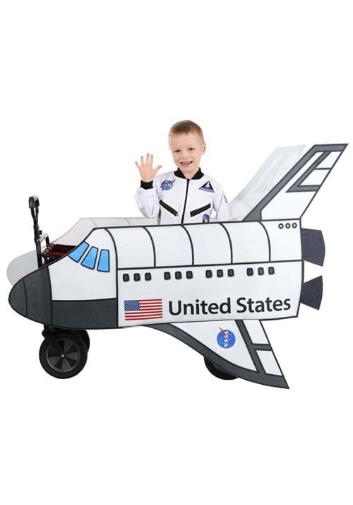 スペースシャトルをモチーフにしたワゴン装飾用のコスプレ衣装です。ハロウィン、仮装パーティー、イベントに最適な本格デザイン。 ▶ セット内容 ✓ サイドパネル2枚（スペースシャトルの機体デザイン） ✓ クリップ4個（固定用パーツ） ※ 記載以外の小物は付属しません。 ▶ サイズガイド（US規格） サイズ着丈身長Standard117cm51cm ※ US規格のため日本サイズより大きめの場合あり。迷ったらワンサイズ下がおすすめ。 ▶ 仕様について米国製コスチュームの輸入品です。USA限定デザイン。素材: ポリエステル。縫製に個体差がある場合があります。 ▶ お届けについて納期の目安を必ずご確認ください。※ 在庫状況により変動あり。9-10月は注文集中のためお早めに。