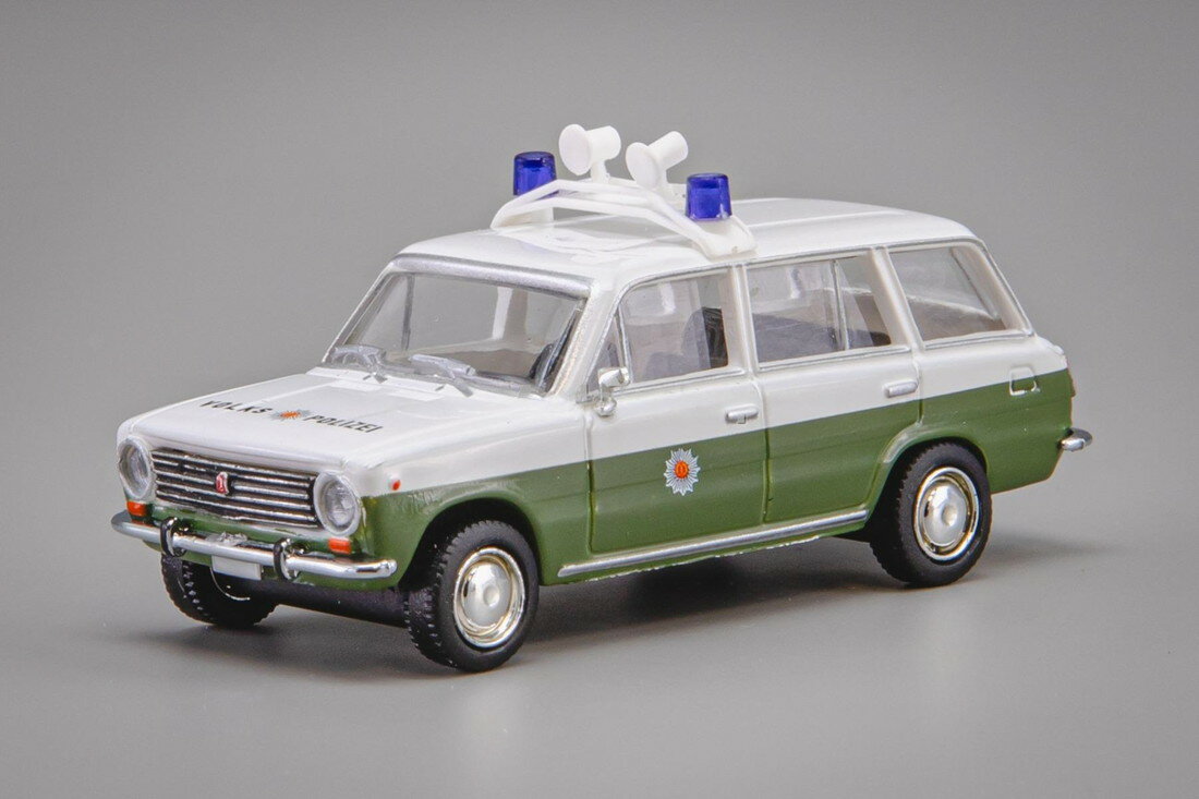 Ladaラーダ VAZ 2102 Kombi 1971 Volkspolizei 人民警察 /Brekinaブレキナ 1/87 プラスチック模型