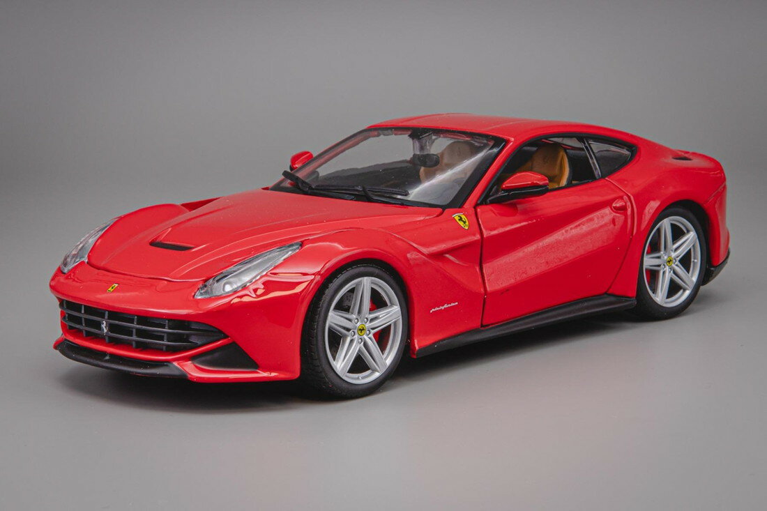 Ferrariフェラーリ F12 Berlinetta red /Bburagoブラーゴ 1/24 ダイキャストミニカー