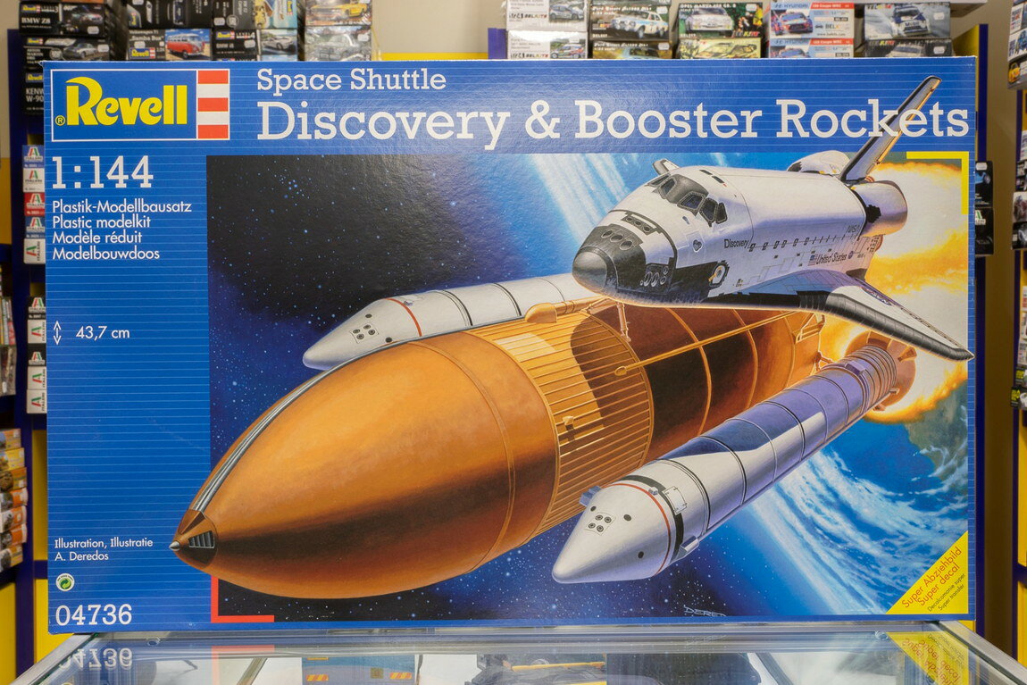 Space Shuttle Discovery & Booster Rockets スペースシャトル ディスカバリー 組み立てプラモキット模型 /Revell 1/144