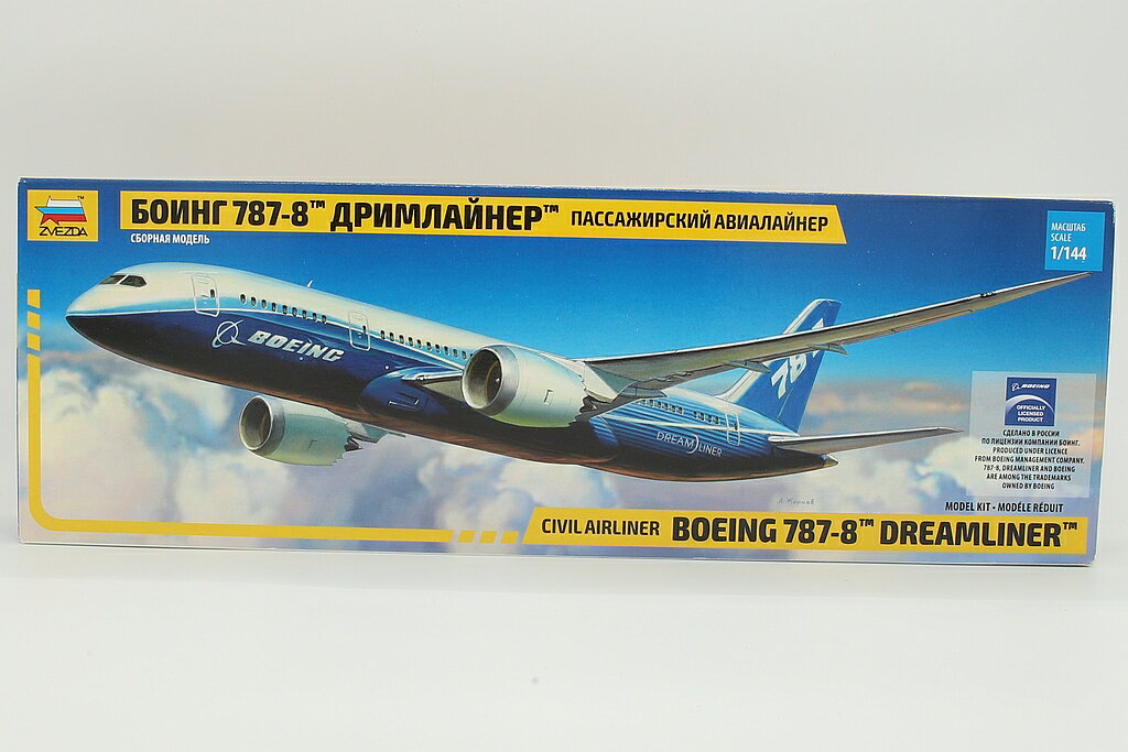 Boeingボーイング 787 8 Dreamliner Civil Airliner旅客機 組み立てプラモキット模型 /Zvezda 1/144