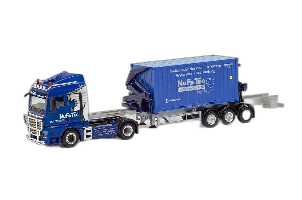 ▶ PRODUCT DETAILS メーカー Herpa スケール 1/87 商品状態 新品 ⚠ 海外製品に関するご案内 本製品は精密ディスプレイモデルのため、製造工程上、個体差が見られる場合がございます。微細な塗装の個体差・エッチングパーツのわずかなズレ・ケース／外箱の軽微なダメージ等がこれに該当します。これらはメーカー基準で良品とされており、当店でも良品として取り扱っております。あらかじめご了承ください。 ▶ NOTICE お届け時期について お届けの目安の記載を必ずご確認ください。 在庫について 他サイトとの併売のため、在庫切れの場合がございます。売り切れの際はメールにてご連絡いたします。 予約商品について 銀行振込・コンビニ決済のお支払い期限はご注文日から14日以内です。予約品は代引き・クレジット決済をご選択ください。発売予定日は確定日ではなく、大幅な延期・中止、入荷数量の減少が生じる場合がございます。 ご注意事項 輸入品の性質上、外箱に傷みなどがある場合がございます。あらかじめご了承ください。