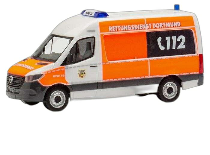 ▶ PRODUCT DETAILS メーカー Herpa スケール 1/87 商品状態 新品 ⚠ 海外製品に関するご案内 本製品は精密ディスプレイモデルのため、製造工程上、個体差が見られる場合がございます。微細な塗装の個体差・エッチングパーツのわずかなズレ・ケース／外箱の軽微なダメージ等がこれに該当します。これらはメーカー基準で良品とされており、当店でも良品として取り扱っております。あらかじめご了承ください。 ▶ NOTICE お届け時期について お届けの目安の記載を必ずご確認ください。 在庫について 他サイトとの併売のため、在庫切れの場合がございます。売り切れの際はメールにてご連絡いたします。 予約商品について 銀行振込・コンビニ決済のお支払い期限はご注文日から14日以内です。予約品は代引き・クレジット決済をご選択ください。発売予定日は確定日ではなく、大幅な延期・中止、入荷数量の減少が生じる場合がございます。 ご注意事項 輸入品の性質上、外箱に傷みなどがある場合がございます。あらかじめご了承ください。