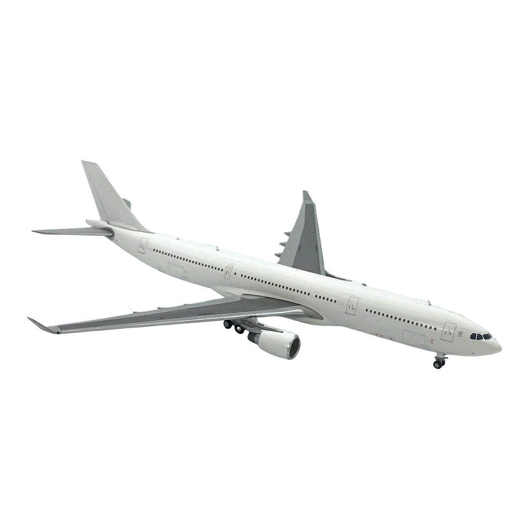 ▶ PRODUCT DETAILS メーカー JC Wings スケール 1/400 商品状態 新品 ⚠ 海外製品に関するご案内 本製品は精密ディスプレイモデルのため、製造工程上、個体差が見られる場合がございます。微細な塗装の個体差・エッチングパーツのわずかなズレ・ケース／外箱の軽微なダメージ等がこれに該当します。これらはメーカー基準で良品とされており、当店でも良品として取り扱っております。あらかじめご了承ください。 ▶ NOTICE お届け時期について お届けの目安の記載を必ずご確認ください。 在庫について 他サイトとの併売のため、在庫切れの場合がございます。売り切れの際はメールにてご連絡いたします。 予約商品について 銀行振込・コンビニ決済のお支払い期限はご注文日から14日以内です。予約品は代引き・クレジット決済をご選択ください。発売予定日は確定日ではなく、大幅な延期・中止、入荷数量の減少が生じる場合がございます。 ご注意事項 輸入品の性質上、外箱に傷みなどがある場合がございます。あらかじめご了承ください。