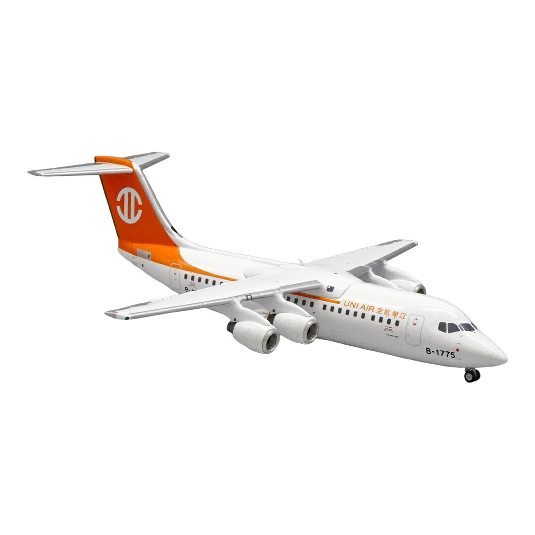 ▶ PRODUCT DETAILS メーカー JC Wings スケール 1/200 商品状態 新品 ⚠ 海外製品に関するご案内 本製品は精密ディスプレイモデルのため、製造工程上、個体差が見られる場合がございます。微細な塗装の個体差・エッチングパーツのわずかなズレ・ケース／外箱の軽微なダメージ等がこれに該当します。これらはメーカー基準で良品とされており、当店でも良品として取り扱っております。あらかじめご了承ください。 ▶ NOTICE お届け時期について お届けの目安の記載を必ずご確認ください。 在庫について 他サイトとの併売のため、在庫切れの場合がございます。売り切れの際はメールにてご連絡いたします。 予約商品について 銀行振込・コンビニ決済のお支払い期限はご注文日から14日以内です。予約品は代引き・クレジット決済をご選択ください。発売予定日は確定日ではなく、大幅な延期・中止、入荷数量の減少が生じる場合がございます。 ご注意事項 輸入品の性質上、外箱に傷みなどがある場合がございます。あらかじめご了承ください。