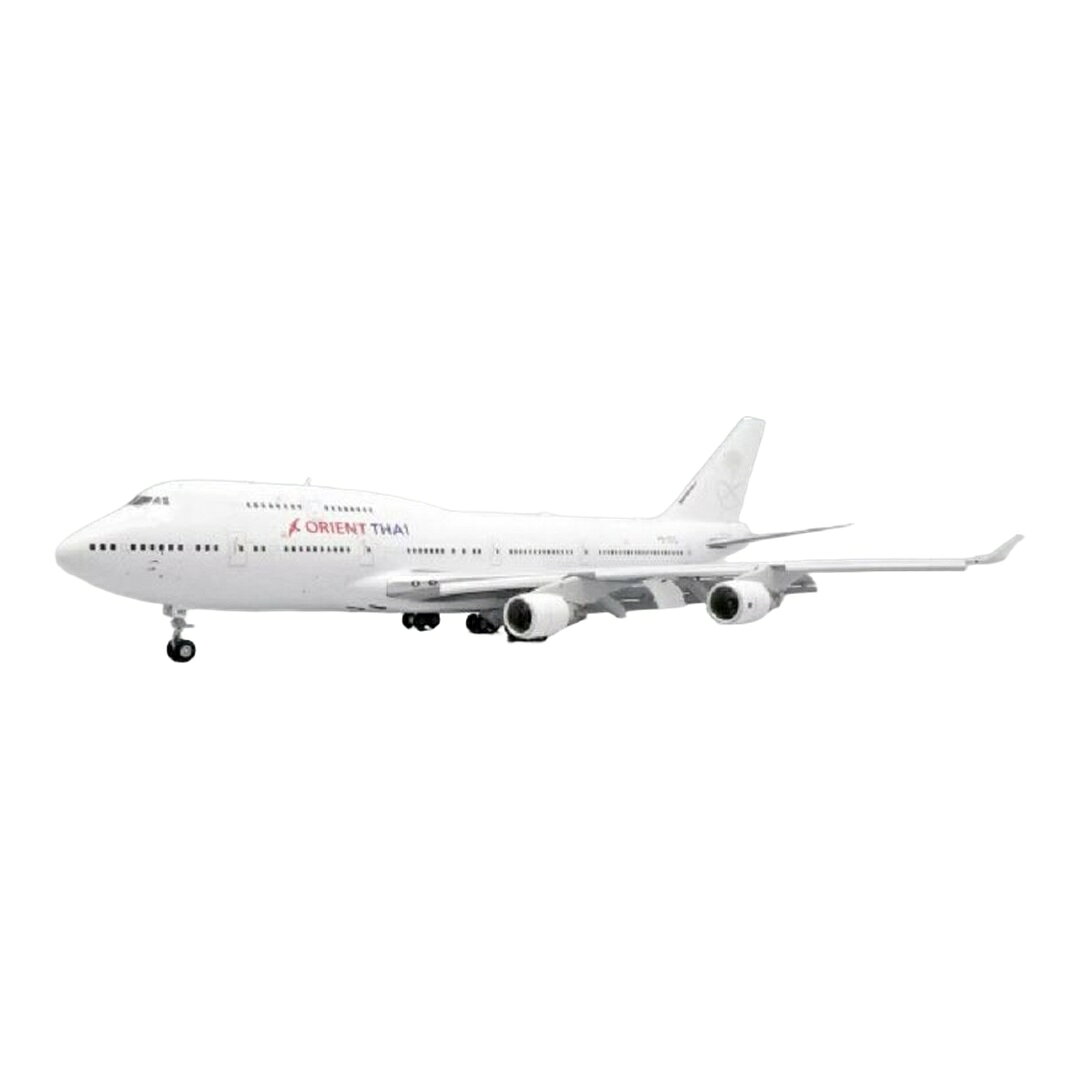 ▶ PRODUCT DETAILS メーカー JC Wings スケール 1/200 商品状態 新品 ⚠ 海外製品に関するご案内 本製品は精密ディスプレイモデルのため、製造工程上、個体差が見られる場合がございます。微細な塗装の個体差・エッチングパーツのわずかなズレ・ケース／外箱の軽微なダメージ等がこれに該当します。これらはメーカー基準で良品とされており、当店でも良品として取り扱っております。あらかじめご了承ください。 ▶ NOTICE お届け時期について お届けの目安の記載を必ずご確認ください。 在庫について 他サイトとの併売のため、在庫切れの場合がございます。売り切れの際はメールにてご連絡いたします。 予約商品について 銀行振込・コンビニ決済のお支払い期限はご注文日から14日以内です。予約品は代引き・クレジット決済をご選択ください。発売予定日は確定日ではなく、大幅な延期・中止、入荷数量の減少が生じる場合がございます。 ご注意事項 輸入品の性質上、外箱に傷みなどがある場合がございます。あらかじめご了承ください。