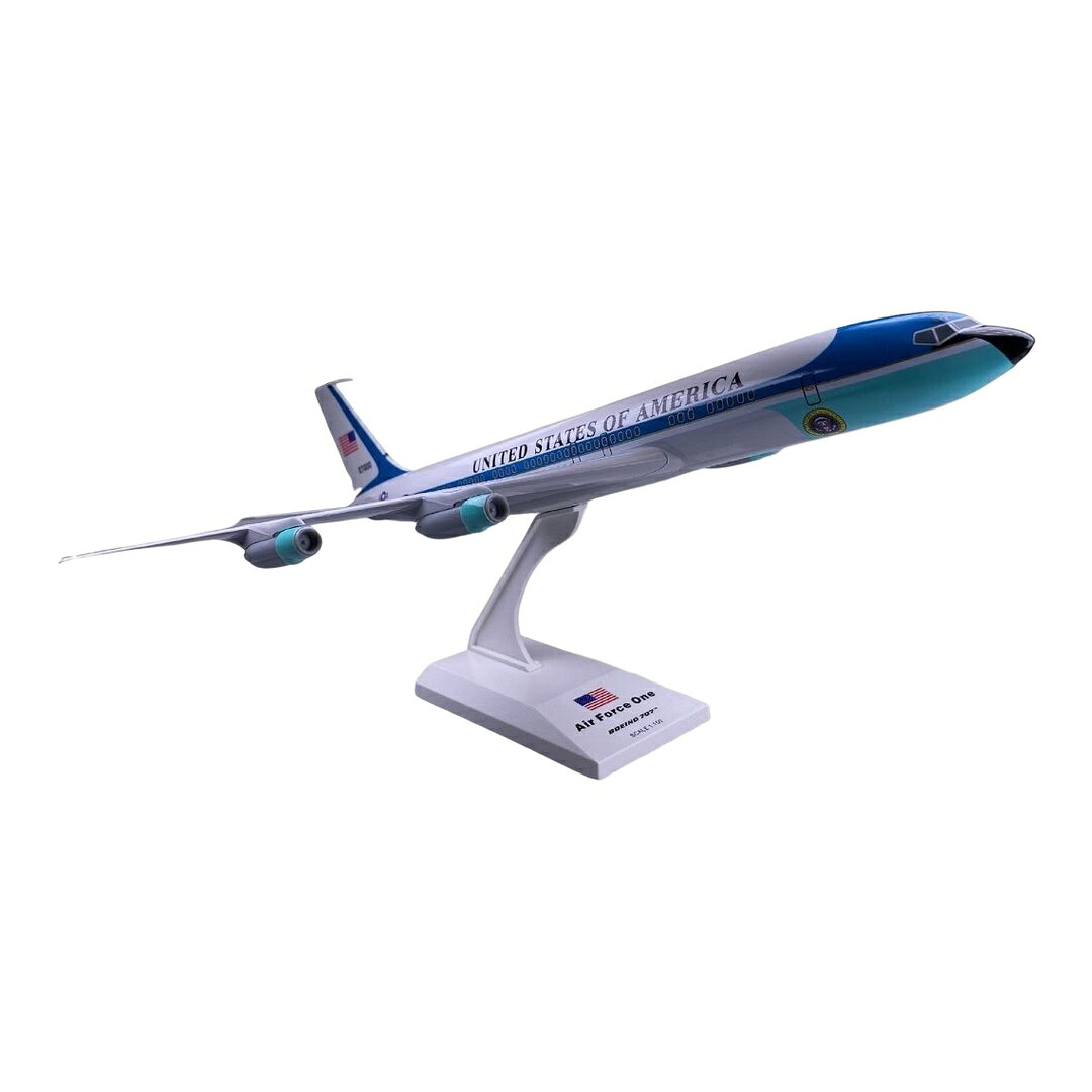 ▶ PRODUCT DETAILS メーカー Skymarks スケール 1/150 商品状態 新品 ⚠ 海外製品に関するご案内 本製品は精密ディスプレイモデルのため、製造工程上、個体差が見られる場合がございます。微細な塗装の個体差・エッチングパーツのわずかなズレ・ケース／外箱の軽微なダメージ等がこれに該当します。これらはメーカー基準で良品とされており、当店でも良品として取り扱っております。あらかじめご了承ください。 ▶ NOTICE お届け時期について お届けの目安の記載を必ずご確認ください。 在庫について 他サイトとの併売のため、在庫切れの場合がございます。売り切れの際はメールにてご連絡いたします。 予約商品について 銀行振込・コンビニ決済のお支払い期限はご注文日から14日以内です。予約品は代引き・クレジット決済をご選択ください。発売予定日は確定日ではなく、大幅な延期・中止、入荷数量の減少が生じる場合がございます。 ご注意事項 輸入品の性質上、外箱に傷みなどがある場合がございます。あらかじめご了承ください。