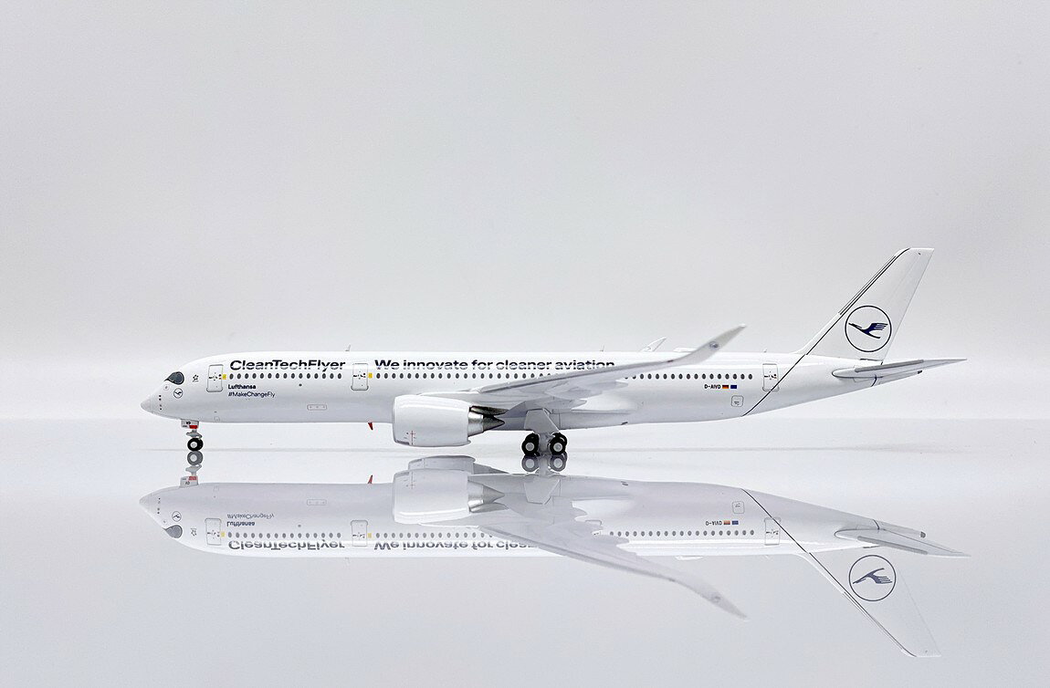 商品詳細 メーカー JC Wings スケール 1/400 お届け時期 お届けの目安の記載を必ずご確認ください。 在庫について 在庫管理に関しましては細心の注意を払っておりますが、他サイトとの併売の為、在庫切れの場合がございます。万が一売り切れの場合はメールにてご連絡させていただきます。 予約商品について 銀行振込・コンビニ決済のお支払い期限はご注文日から14日以内となります。 予約品の決済方法は代引き・クレジット決済をご選択ください。 発売予定日は、確定日ではありません。発売が大幅に延期または中止になることがございます。 また、メーカー都合により入荷数量を一方的に減らされ、ご注文いただきました数量が入荷出来ない場合が稀にございます。 万が一、ご注文分の確保が出来ない場合、メールにてご連絡させていただきます。ご不便をお掛けしますがご理解のほどよろしくお願いいたします。 ご注意事項 輸入品の性質上箱に傷みなどある場合がございますので予めご了承ください。