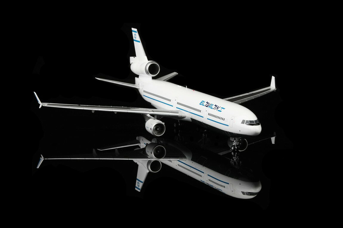 商品詳細 メーカー Legacy Jets スケール 1/200 お届け時期 お届けの目安の記載を必ずご確認ください。 在庫について 在庫管理に関しましては細心の注意を払っておりますが、他サイトとの併売の為、在庫切れの場合がございます。万が一売り切れの場合はメールにてご連絡させていただきます。 予約商品について 銀行振込・コンビニ決済のお支払い期限はご注文日から14日以内となります。 予約品の決済方法は代引き・クレジット決済をご選択ください。 発売予定日は、確定日ではありません。発売が大幅に延期または中止になることがございます。 また、メーカー都合により入荷数量を一方的に減らされ、ご注文いただきました数量が入荷出来ない場合が稀にございます。 万が一、ご注文分の確保が出来ない場合、メールにてご連絡させていただきます。ご不便をお掛けしますがご理解のほどよろしくお願いいたします。 ご注意事項 輸入品の性質上箱に傷みなどある場合がございますので予めご了承ください。