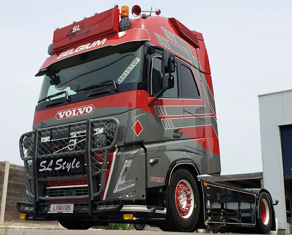 y\z12ȍ~\SL LogisticsSet van 2 modellen Volvo FH05 Globetrotter XL 4x2 - verpakt in luxe giftbox gbN /TEKNO 1/50 ݋@B͌^ ~j`A