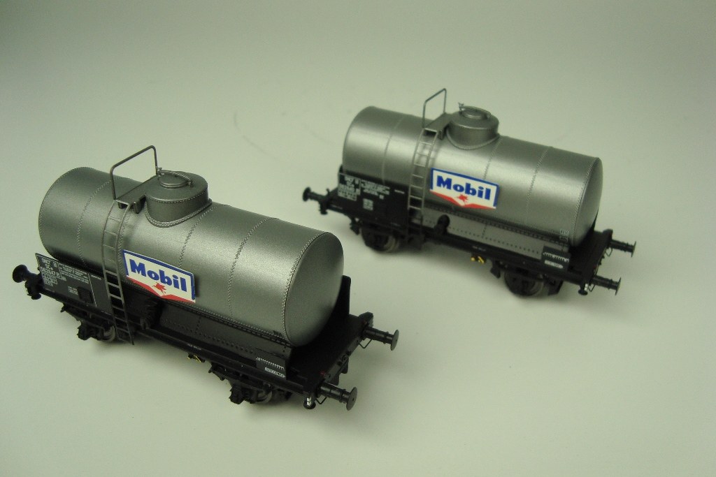 商品詳細 メーカー LS Models スケール H0 お届け時期 お届けの目安の記載を必ずご確認ください。 在庫について 在庫管理に関しましては細心の注意を払っておりますが、他サイトとの併売の為、在庫切れの場合がございます。万が一売り切れの場合はメールにてご連絡させていただきます。 予約商品について 銀行振込・コンビニ決済のお支払い期限はご注文日から14日以内となります。 予約品の決済方法は代引き・クレジット決済をご選択ください。 発売予定日は、確定日ではありません。発売が大幅に延期または中止になることがございます。 また、メーカー都合により入荷数量を一方的に減らされ、ご注文いただきました数量が入荷出来ない場合が稀にございます。 万が一、ご注文分の確保が出来ない場合、メールにてご連絡させていただきます。ご不便をお掛けしますがご理解のほどよろしくお願いいたします。 ご注意事項 輸入品の性質上箱に傷みなどある場合がございますので予めご了承ください。