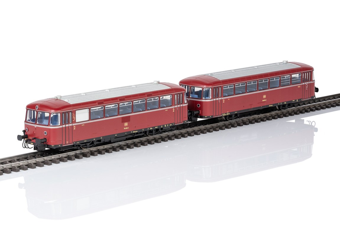 商品詳細 メーカー Maerklin スケール H0 お届け時期 お届けの目安の記載を必ずご確認ください。 在庫について 在庫管理に関しましては細心の注意を払っておりますが、他サイトとの併売の為、在庫切れの場合がございます。万が一売り切れの場合はメールにてご連絡させていただきます。 予約商品について 銀行振込・コンビニ決済のお支払い期限はご注文日から14日以内となります。 予約品の決済方法は代引き・クレジット決済をご選択ください。 発売予定日は、確定日ではありません。発売が大幅に延期または中止になることがございます。 また、メーカー都合により入荷数量を一方的に減らされ、ご注文いただきました数量が入荷出来ない場合が稀にございます。 万が一、ご注文分の確保が出来ない場合、メールにてご連絡させていただきます。ご不便をお掛けしますがご理解のほどよろしくお願いいたします。 ご注意事項 輸入品の性質上箱に傷みなどある場合がございますので予めご了承ください。
