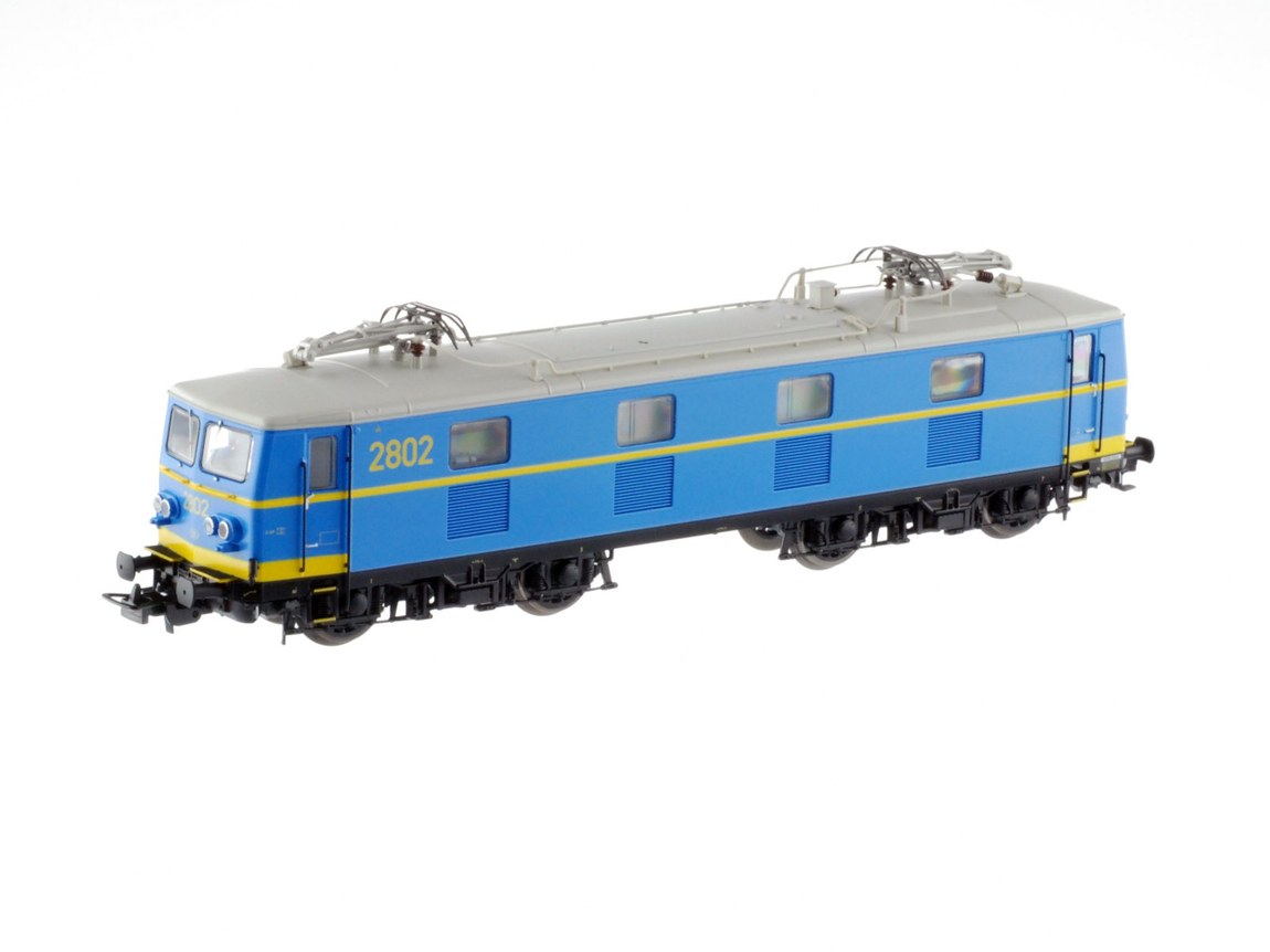 商品詳細 メーカー Piko スケール H0 お届け時期 お届けの目安の記載を必ずご確認ください。 在庫について 在庫管理に関しましては細心の注意を払っておりますが、他サイトとの併売の為、在庫切れの場合がございます。万が一売り切れの場合はメールにてご連絡させていただきます。 予約商品について 銀行振込・コンビニ決済のお支払い期限はご注文日から14日以内となります。 予約品の決済方法は代引き・クレジット決済をご選択ください。 発売予定日は、確定日ではありません。発売が大幅に延期または中止になることがございます。 また、メーカー都合により入荷数量を一方的に減らされ、ご注文いただきました数量が入荷出来ない場合が稀にございます。 万が一、ご注文分の確保が出来ない場合、メールにてご連絡させていただきます。ご不便をお掛けしますがご理解のほどよろしくお願いいたします。 ご注意事項 輸入品の性質上箱に傷みなどある場合がございますので予めご了承ください。