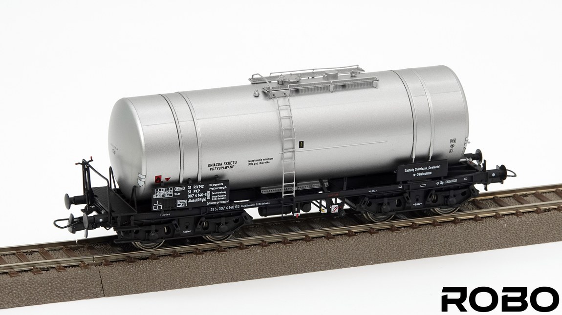 HOゲージ 鉄道模型 貨車 Robo ロボ PKP タンク車 Uahs Typ 406Rb Era IV DC silver
