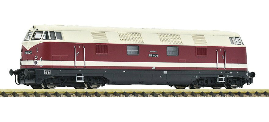 ▶ PRODUCT DETAILS メーカー Fleischmann スケール N 電源方式 DC デジタルデコーダー 非搭載 ⚠ 海外製品に関するご案内 本製品は精密な鉄道模型のため、製造工程上、個体差が見られる場合がございます。微細な塗装の個体差・パーツのわずかなズレ・ケース／外箱の軽微なダメージ等がこれに該当します。これらはメーカー基準で良品とされており、当店でも良品として取り扱っております。あらかじめご了承ください。 ▶ NOTICE お届け時期について お届けの目安の記載を必ずご確認ください。 在庫について 在庫管理に関しましては細心の注意を払っておりますが、他サイトとの併売のため、在庫切れの場合がございます。万が一売り切れの場合はメールにてご連絡させていただきます。 ご注意事項 輸入品の性質上、外箱に傷みなどがある場合がございます。あらかじめご了承ください。