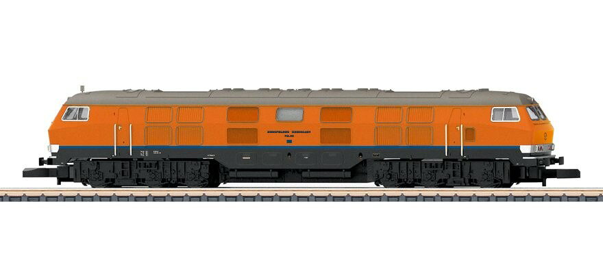 ▶ PRODUCT DETAILS メーカー Maerklin スケール Z 電源方式 DC デジタルデコーダー 非搭載 ⚠ 海外製品に関するご案内 本製品は精密な鉄道模型のため、製造工程上、個体差が見られる場合がございます。微細な塗装の個体差・パーツのわずかなズレ・ケース／外箱の軽微なダメージ等がこれに該当します。これらはメーカー基準で良品とされており、当店でも良品として取り扱っております。あらかじめご了承ください。 ▶ NOTICE お届け時期について お届けの目安の記載を必ずご確認ください。 在庫について 在庫管理に関しましては細心の注意を払っておりますが、他サイトとの併売のため、在庫切れの場合がございます。万が一売り切れの場合はメールにてご連絡させていただきます。 ご注意事項 輸入品の性質上、外箱に傷みなどがある場合がございます。あらかじめご了承ください。