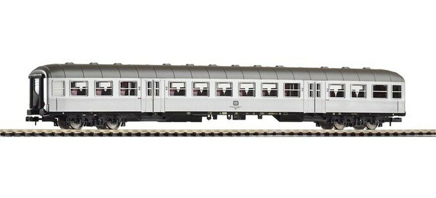 ▶ PRODUCT DETAILS メーカー Piko スケール N 電源方式 DC デジタルデコーダー 非搭載 ⚠ 海外製品に関するご案内 本製品は精密な鉄道模型のため、製造工程上、個体差が見られる場合がございます。微細な塗装の個体差・パーツのわずかなズレ・ケース／外箱の軽微なダメージ等がこれに該当します。これらはメーカー基準で良品とされており、当店でも良品として取り扱っております。あらかじめご了承ください。 ▶ NOTICE お届け時期について お届けの目安の記載を必ずご確認ください。 在庫について 在庫管理に関しましては細心の注意を払っておりますが、他サイトとの併売のため、在庫切れの場合がございます。万が一売り切れの場合はメールにてご連絡させていただきます。 ご注意事項 輸入品の性質上、外箱に傷みなどがある場合がございます。あらかじめご了承ください。