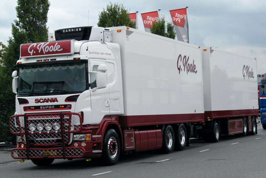 2026年発売予定 Scaniaスカニア R5 HIGHLINE リーファートラック DRAWBAR TRAILER G. Koole / WSI 1/50 建設機械 模型
