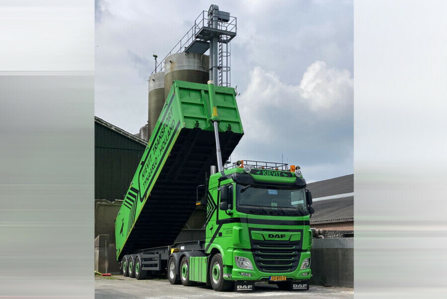2026年発売予定 DAF XF SPACE CAB MY2017 6X2 TWIN STEER ダンプトレーラー 3軸 Kievit Transport B.V. / WSI 1/50 建設機械 模型