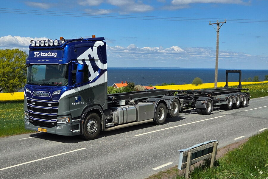 2026年発売予定 Scaniaスカニア R HIGHLINE CR20H HOOKLIFT 6X2 TAG AXLE DRAWBAR 4 AXLE TC Trading / WSI 1/50 建設機械 模型