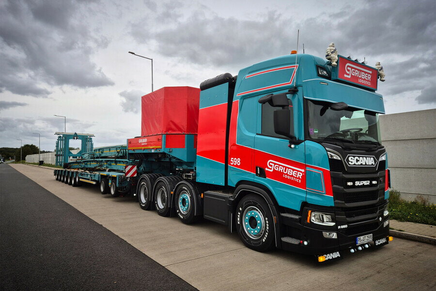 2026年発売予定 Scaniaスカニア R HIGHLINE CR20H 8X4 MANOOVR WITH 2 AXLE DOLLY - 7 AXLE Gruber / WSI 1/50 建設機械 模型