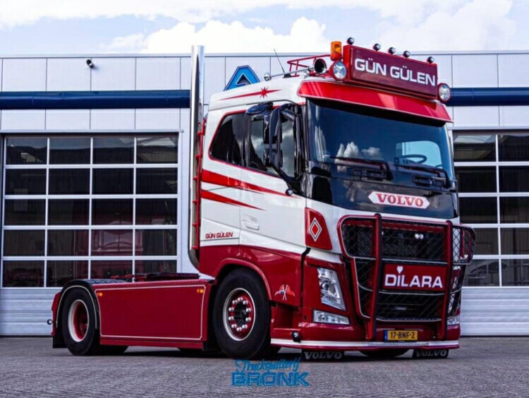 y\z12ȍ~\Gun Gulen VOLVO FH4 SLEEPER CAB 4X2gbN gN^/WSI 1/50 ݋@B ͌^~jJ[ ͂炭 d@