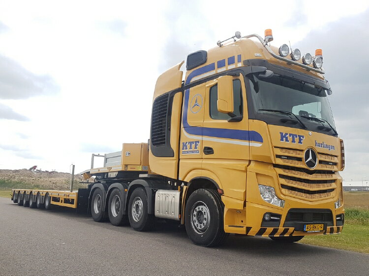 2021年2月以降発売予定KTF Harlingen MERCEDES-BENZ ACTROS MP4 SLT GIGA SPACE 8X4 LOW LOADER 6軸 トレーラー/WSI 1/50 建設機械 模型ミニカー はたらく車 重機