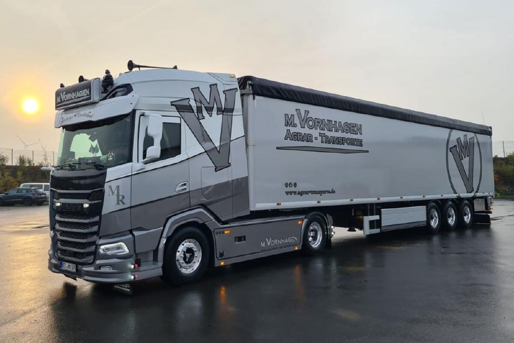 y\z2024N\M.VORNHAGEN; DAF XG+ 4X2 CARGO FLOOR 3 gbN /WSI 1/50 ݋@B͌^