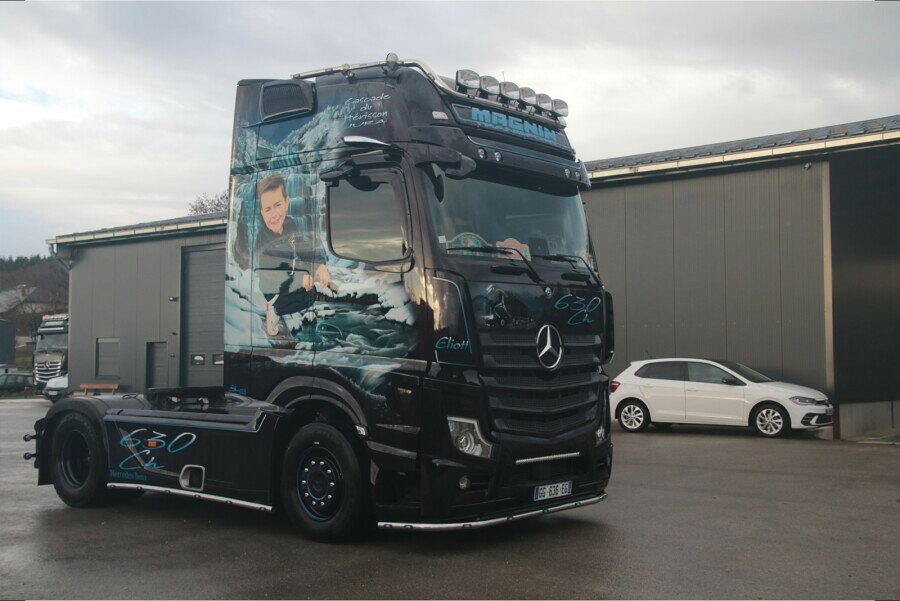 【予約】2027年発売予定 Magnin MERCEDES BENZ ACTROS MP5 GIGA SPACE 4X2 / WSI 1/50 ミニカー トラック模型