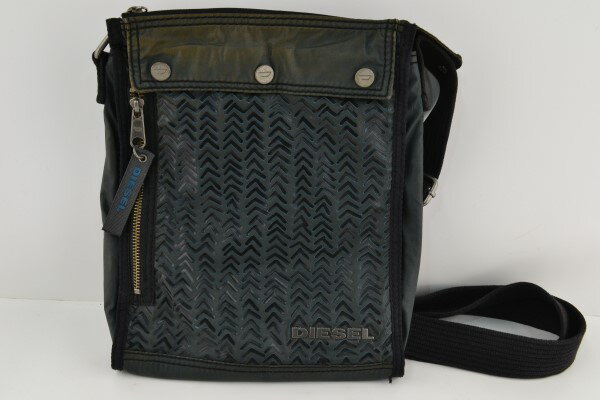 【中古】DIESEL ディーゼル ショルダーバッグ ブラック グリーン グレー 02r4800 中古品