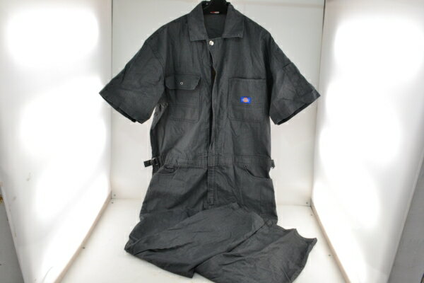 製品仕様 商品名 【中古】Dickies ディッキーズ 半袖 つなぎ カバーオール 713 サイズ3L 黒 ブラック ストライプ 02r10047 中古品【牛久店】 サイズ 3L／実寸（平置き） 肩幅約52cm 身幅約58cm 総丈約164...