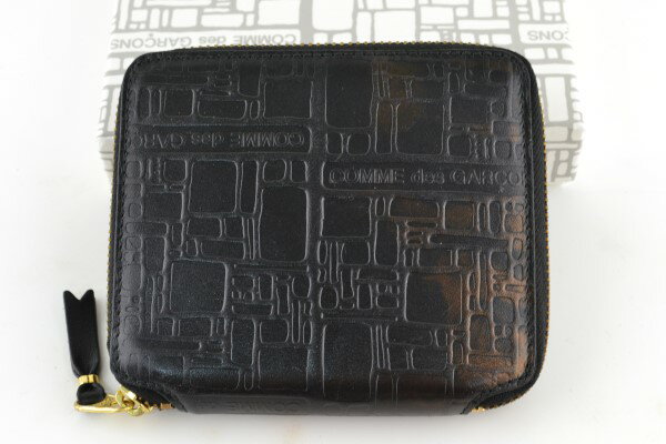【中古】COMME des GARCONS コムデギャルソン EMBOSSED LOGOTYPE 二つ折り財布 ラウンドファスナー財布 SA2100ELメンズ 黒 ブラック 箱あり 02r6542 中古品 【牛久店】