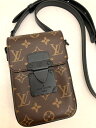 【中古】LOUIS VUITTON ルイヴィトン S-LOCK Sロック ヴェルティカル・ウェアラブル ウォレット M81522 モノグラム ショルダーバッグ ...