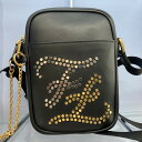 【中古】 FENDI フェンディ 7VA456 A8VD F15ZW カリグラフィー スタッズ ショルダーバッグ ブラック 鞄 06r0074【三郷店】