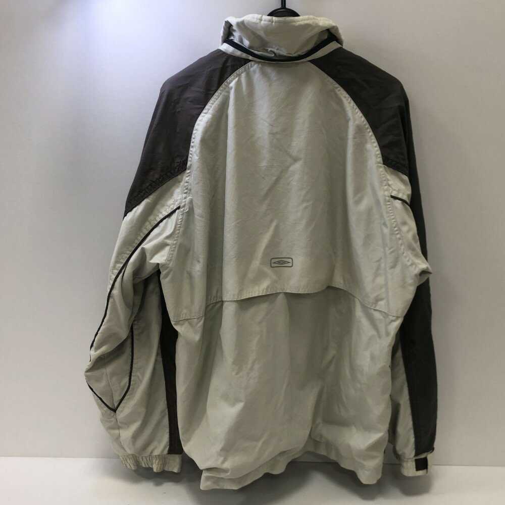 【中古】 UMBRO アンブロアウター ベージュ Mサイズ マウンテンパーカー 07w3229